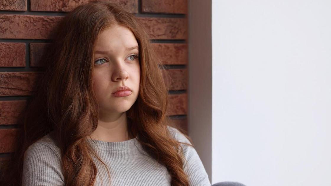 &laquo;Ни разу не встречала такого изгоя, как я: даже в школе никто не хочет со мной общаться&raquo;  (Психология)