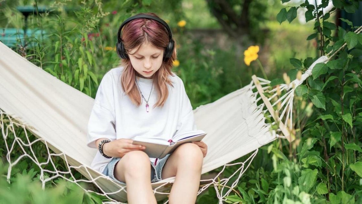 Как увлечь ребенка чтением летом: приемы и книжные рекомендации для родителей (Психология) Как увлечь ребенка чтением летом: приемы и книжные рекомендации для родителей (Психология)