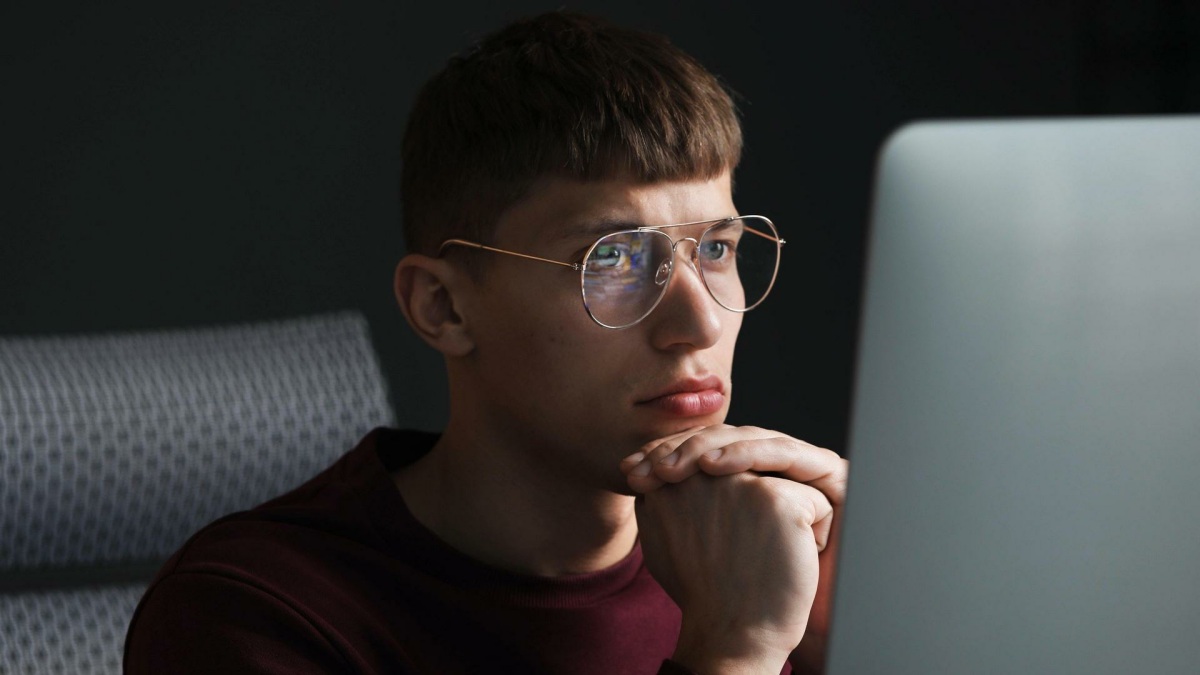 «20-летний сын сильно изменился после рождения младшего брата и ведет себя как злой подросток» (Психология) «20-летний сын сильно изменился после рождения младшего брата и ведет себя как злой подросток» (Психология)